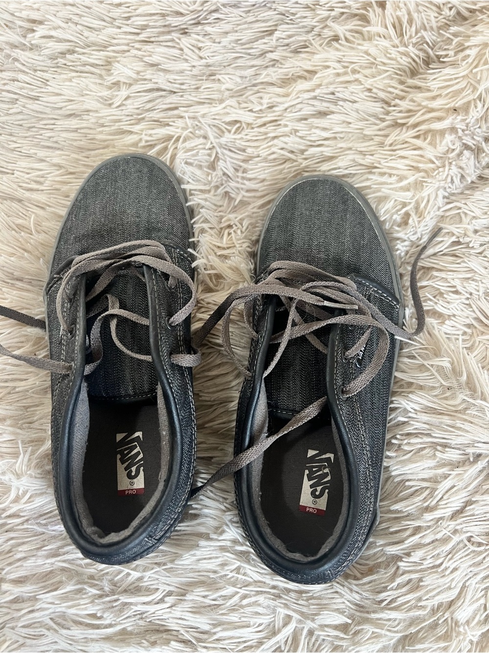 Vans Men’s Black/Grey Canvas Low-Top Sneakers